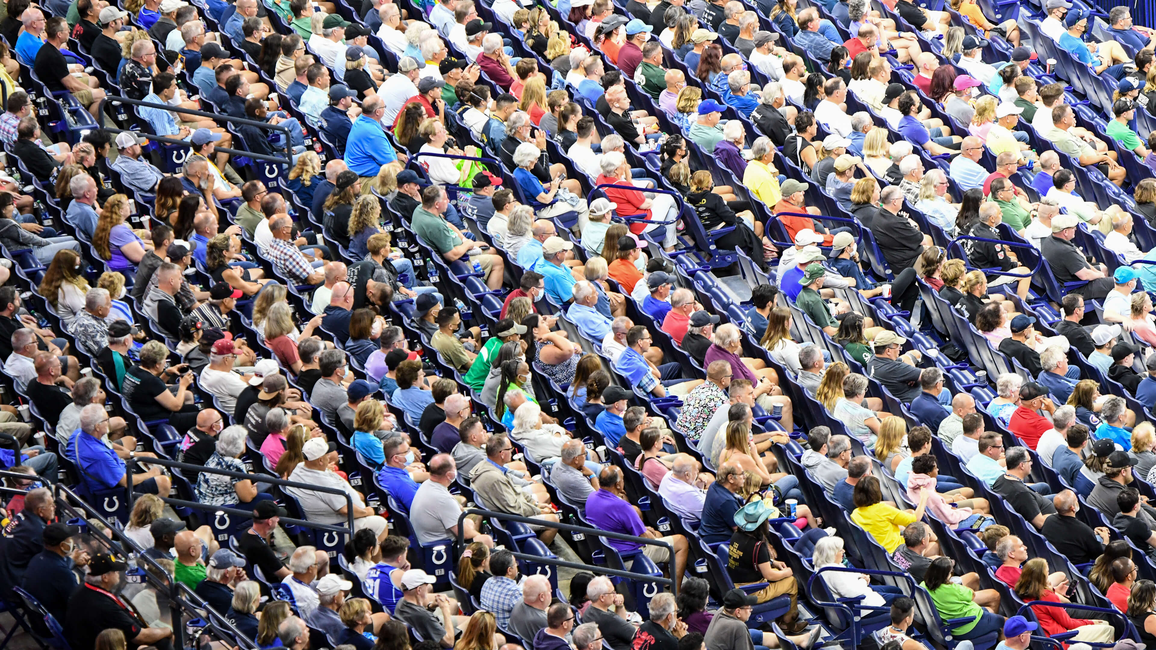 Lucas Oil Stadium spectators